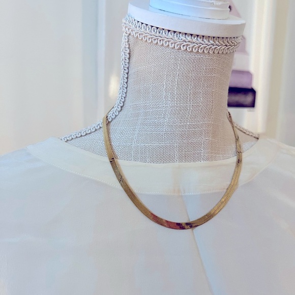 100% Silk Ivory Blouse Size Small - Picture 4 of 8